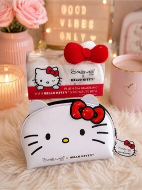 🎀 The Crème Shop x Hello Kitty Bundle – Plush Spa Headband & Dome Makeup Bag 🩷